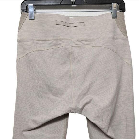 OUTDOOR VOICES Paneled Colorblock CapriLeggings L - Picture 8 of 9